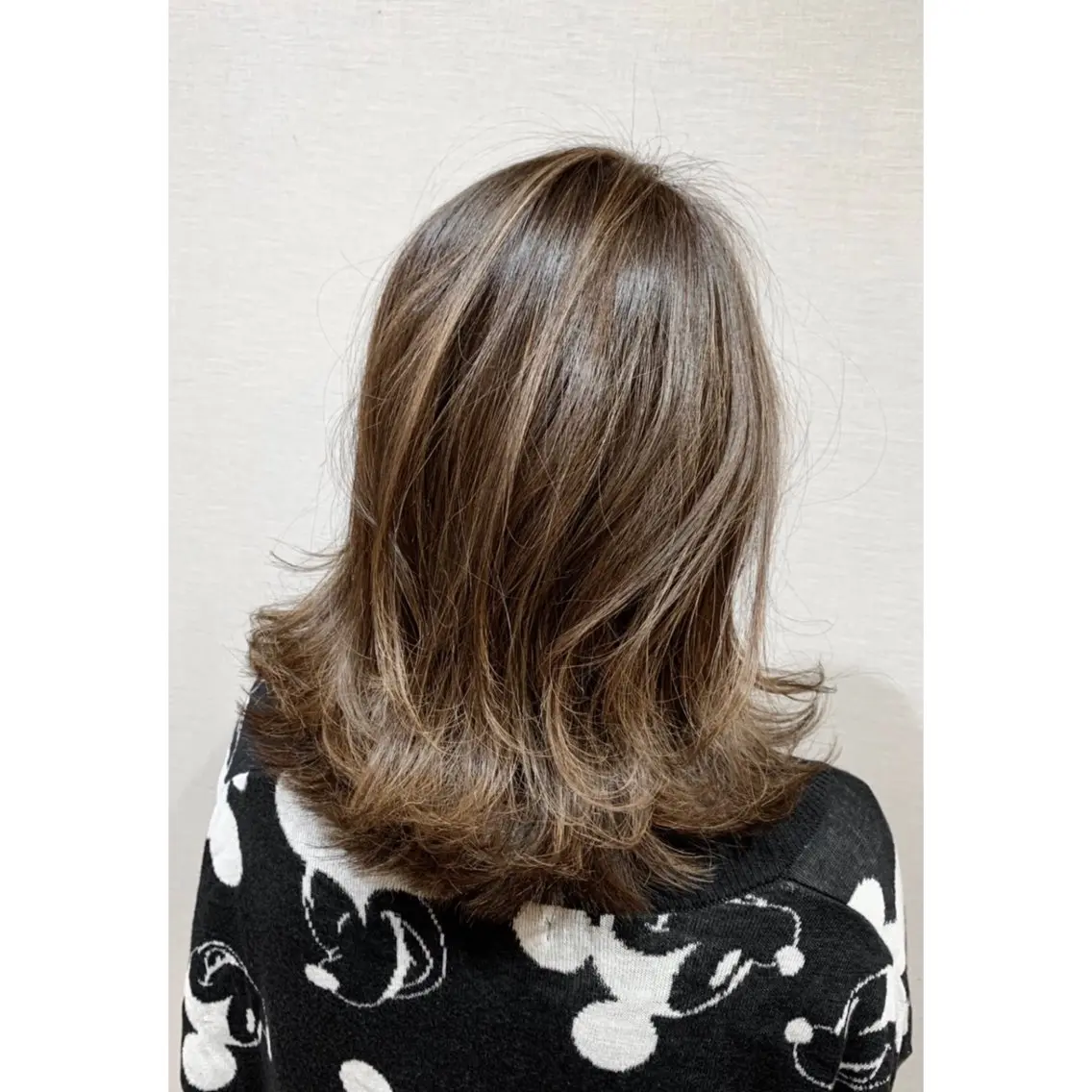 ミディアム 石本 静紅のヘアスタイル