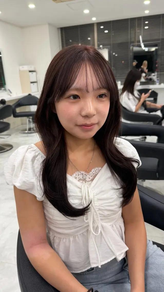 ロング ヘアカラー 透明感ベージュ×レイ ヤーカット🎀セナのヘアスタイル