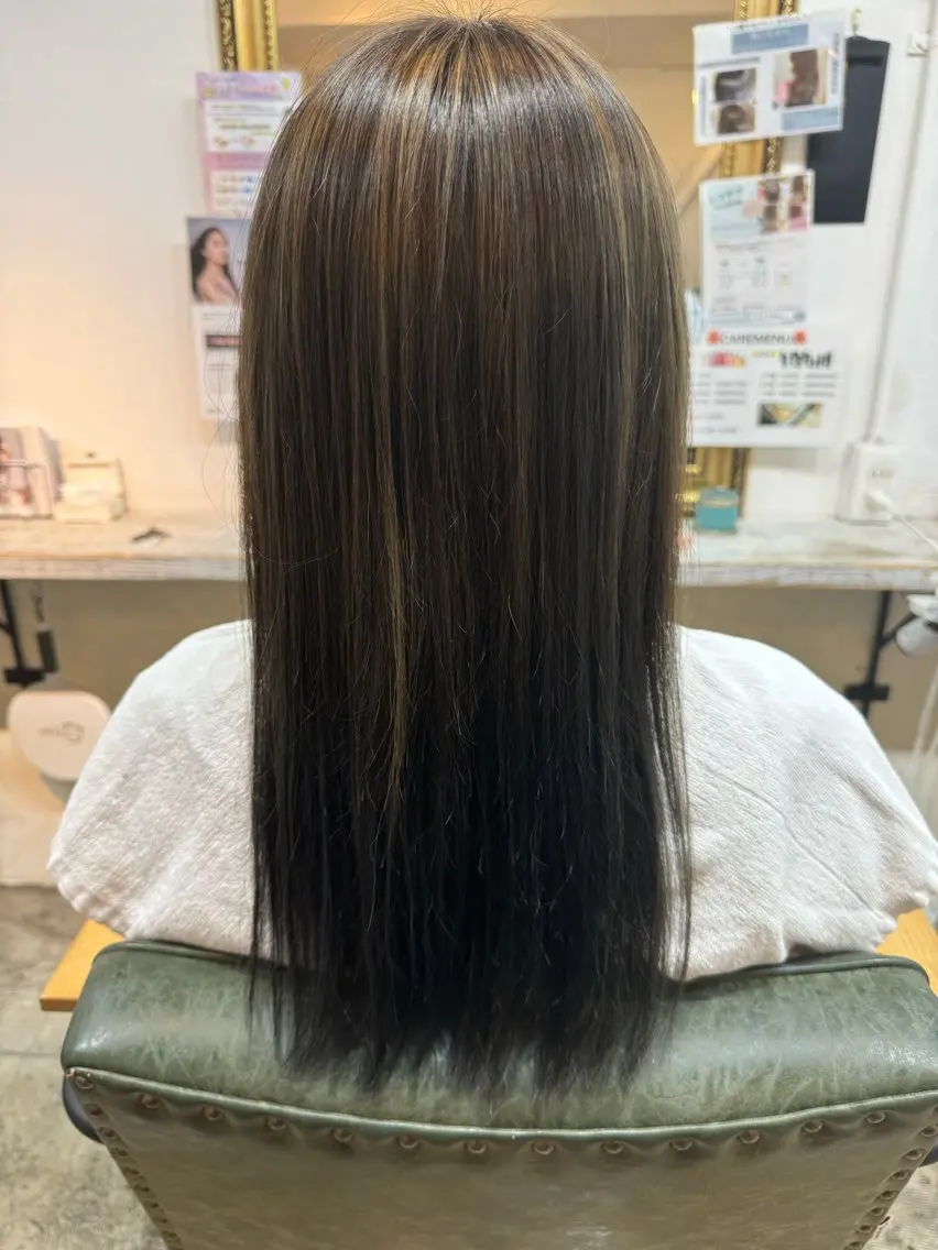 カラー やぶかみ りんのヘアスタイル