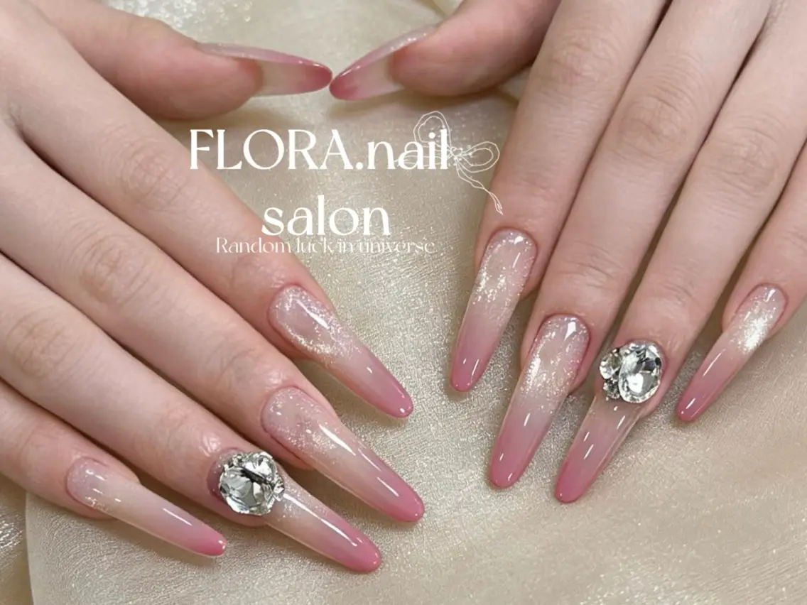 ネイル Flora nail salonのネイルデザイン