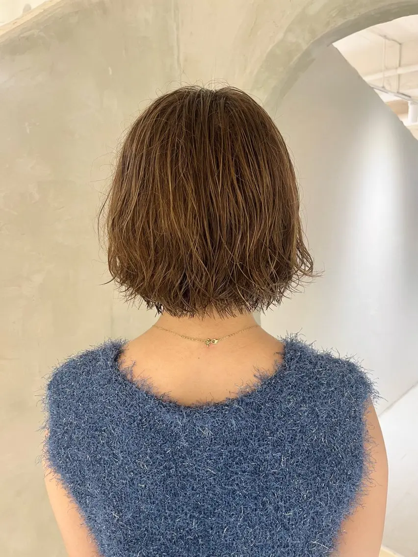 ショート カット 切りっぱなしボブ/ 艶カラー/綾莉のヘアスタイル