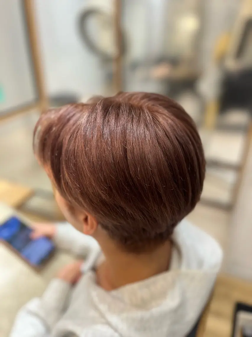 ショート ヘアカラー あらい しほのヘアスタイル