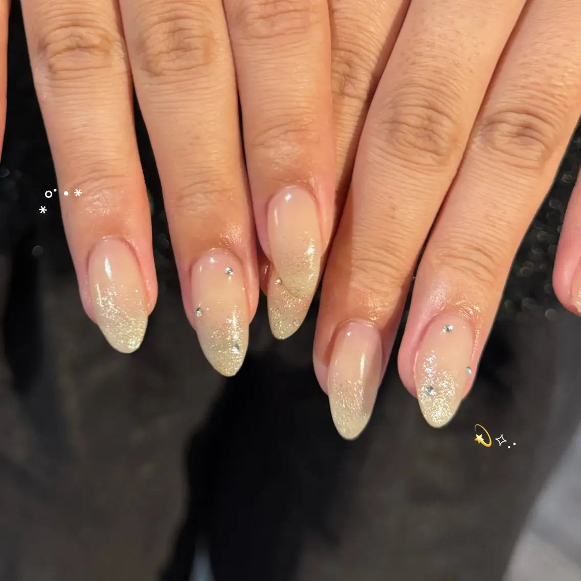 ネイル キラキラネイル ハンドネイル EmaNail瓢箪山 🌼Mihiroのネイルデザイン
