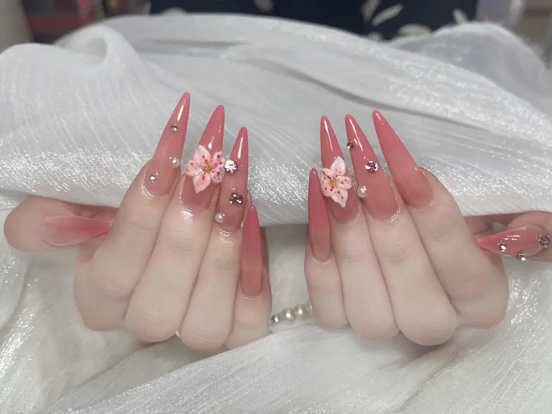ネイル ハンドネイル mochi nailsのネイルデザイン