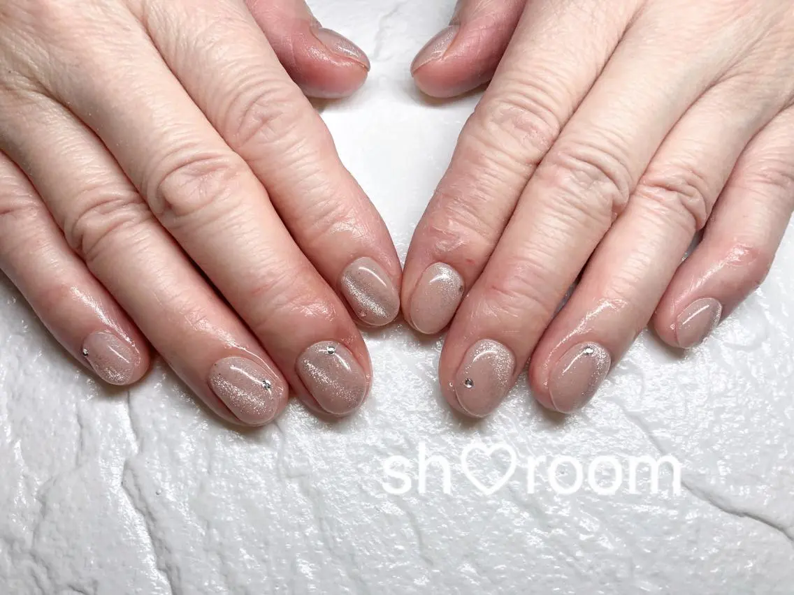 ネイル キラキラネイル 韓国ネイル マグネットネイル ミラーネイル ニュアンスネイル Nail salon Ruuのネイルデザイン