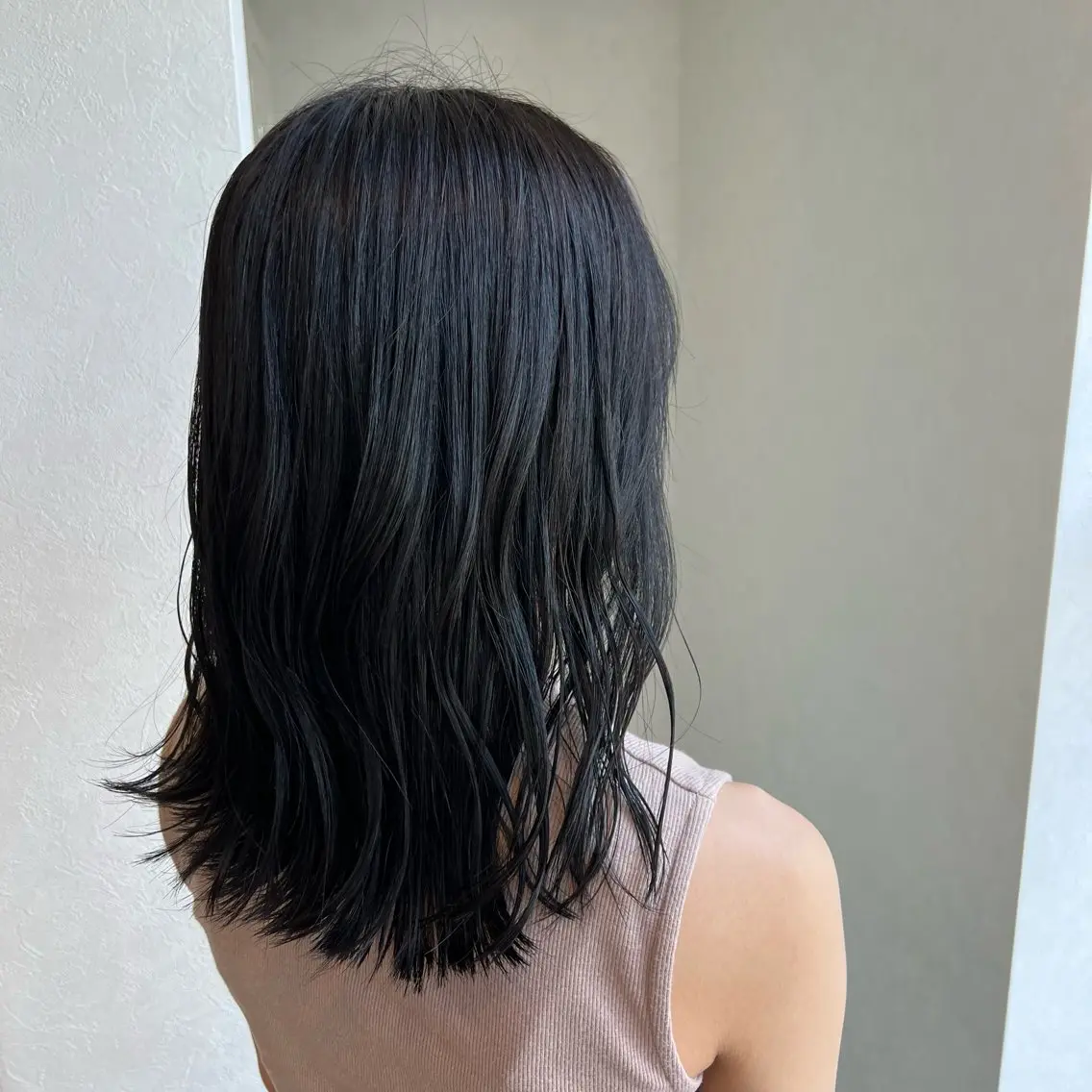 ミディアム カラー ヘアアレンジ ブルーカラー letterby novel  はるみのヘアスタイル