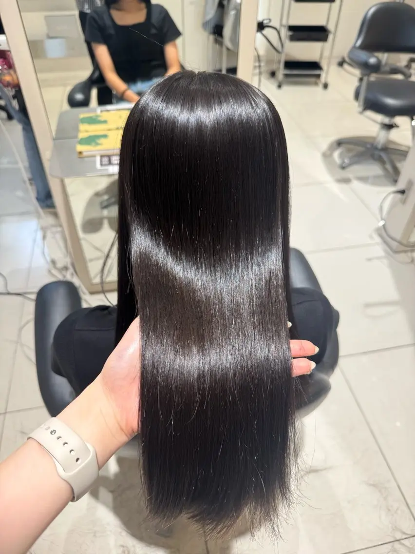 ロング カット 縮毛矯正 松下 紗季のヘアスタイル