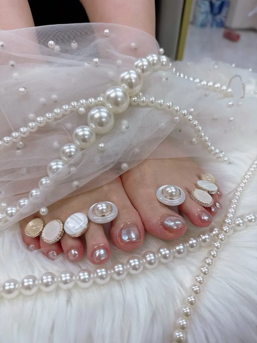 ネイル アートネイル フレンチネイル ジェルネイル ガラスフレンチ パラジェル Queeens nailのネイルデザイン