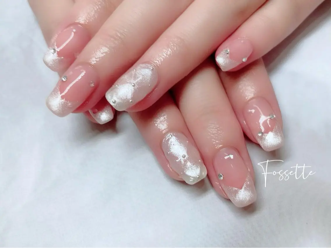 ネイル フレンチネイル キラキラネイル 韓国ネイル ハンドネイル nailsalon Fossetteのネイルデザイン