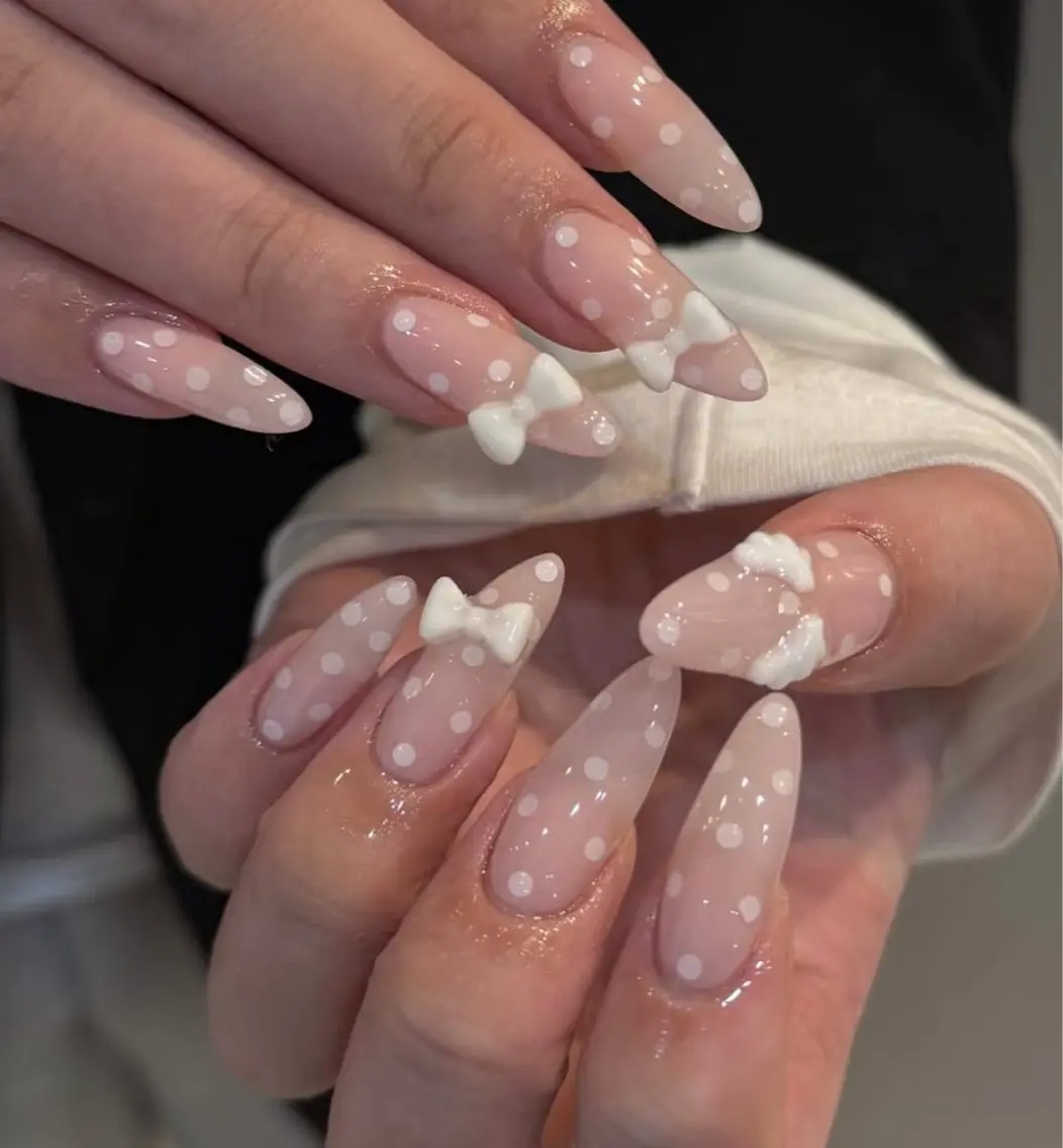 ネイル アートネイル オーロラネイル チークネイル フレンチネイル ガラスフレンチ ハンドネイル 🎀🎀YooLi Nail Salonのネイルデザイン