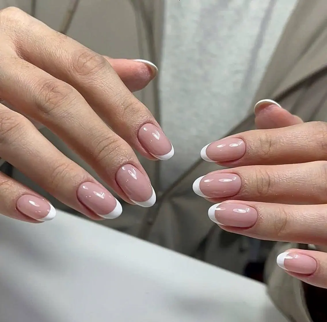 ネイル フレンチネイル ジェルネイル マグネットネイル 持ち込み ニュアンスネイル Minette Nailのネイルデザイン
