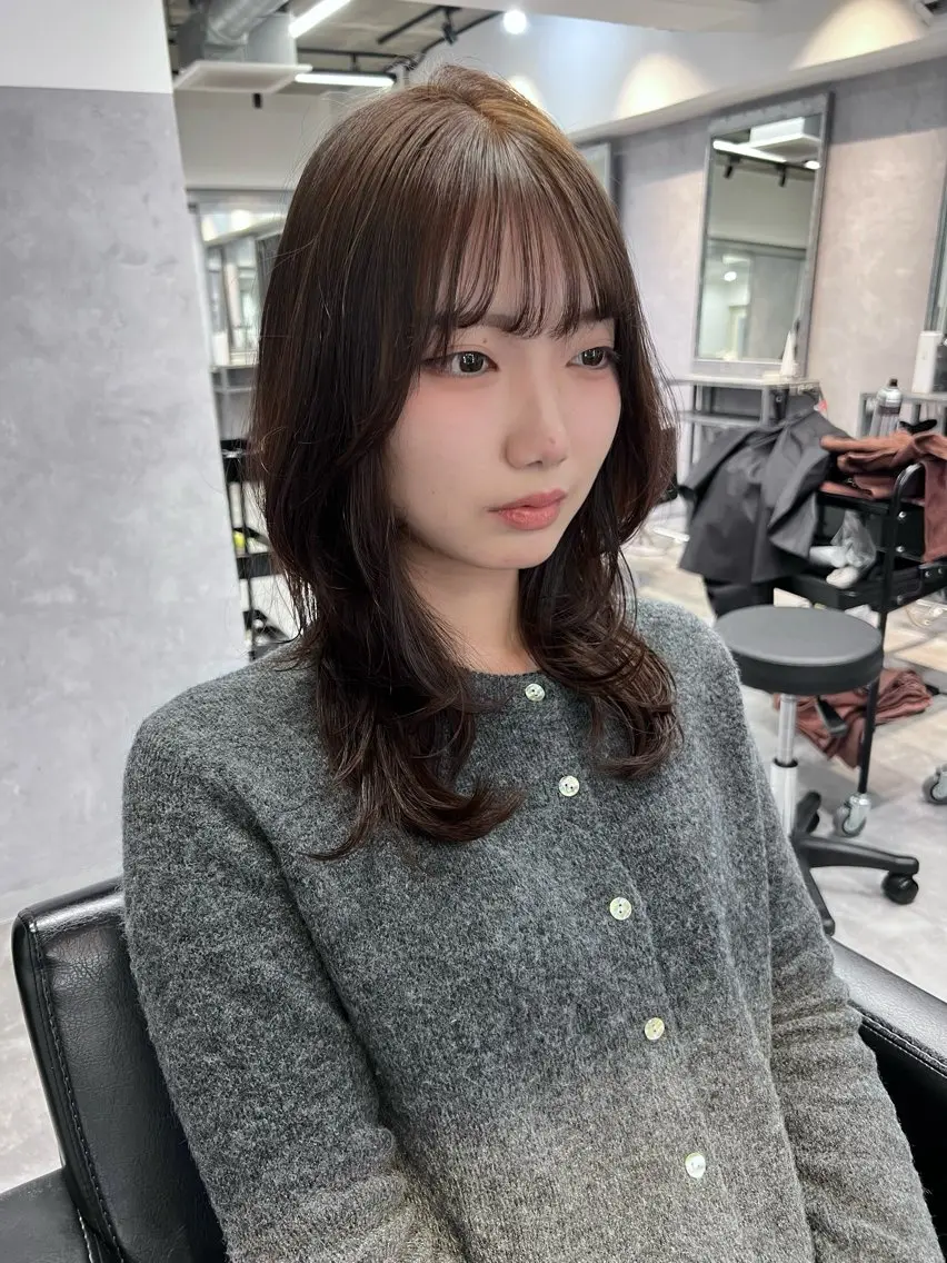 セミロング カラー 黒髪 ブリーチ 透明感カラー 顔周りカット レイヤーカット 透明感/レイヤー 🇰🇷tomonaのヘアスタイル