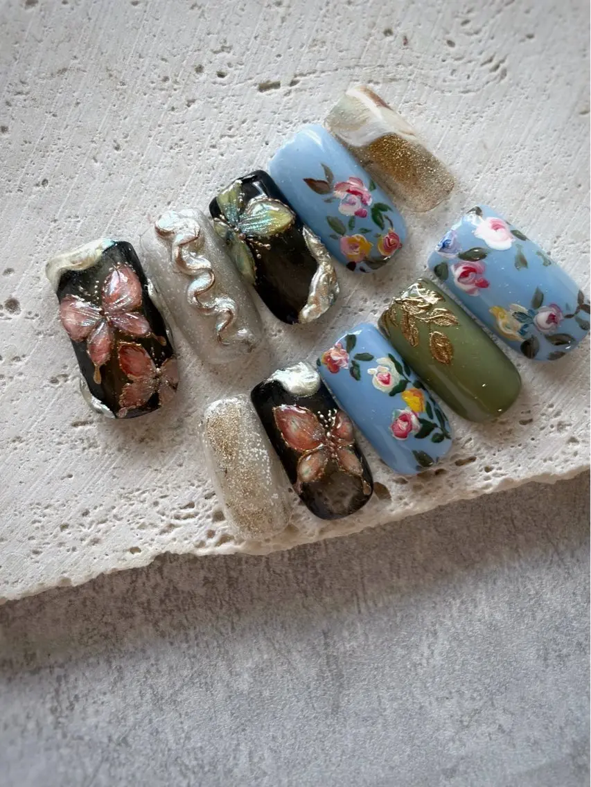 ネイル ハンドネイル FIORITURA Maikoのネイルデザイン