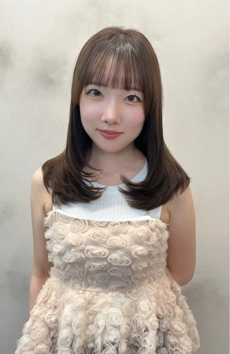 ミディアム レイヤーカット L'FLAME 長野駅前　光菜のヘアスタイル