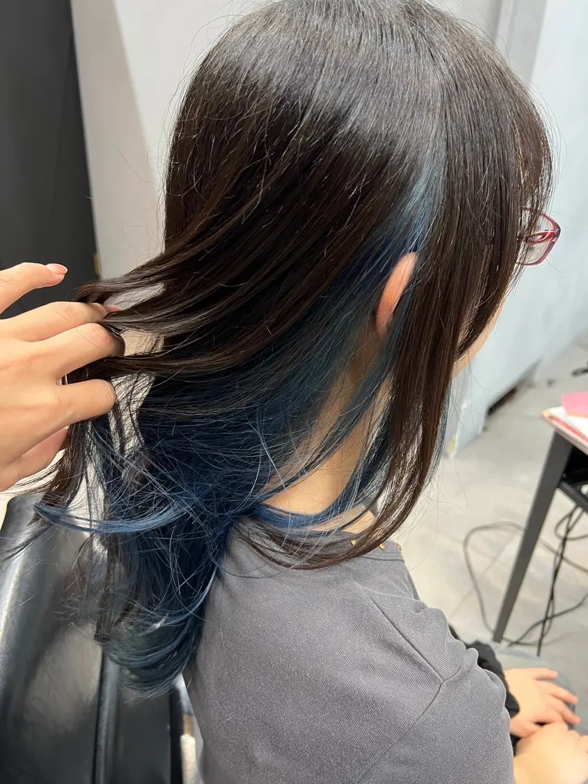ロング カラー ブルーカラー インナーカラー 🐬Lala 🐬のヘアスタイル