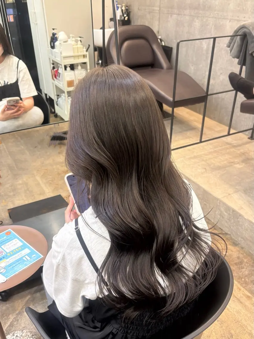 ロング カラー ヘアカラー 🫧透明感カラー/ うる艶カラー/すみれのヘアスタイル