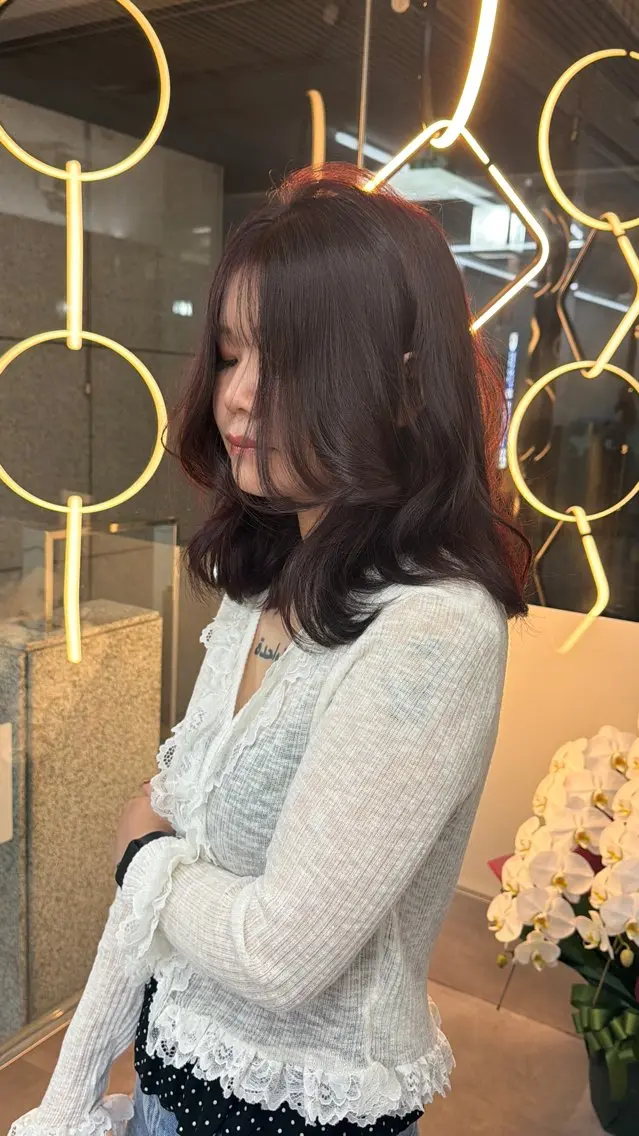 ミディアム カラー ヘアカラー LAKING あおいのヘアスタイル
