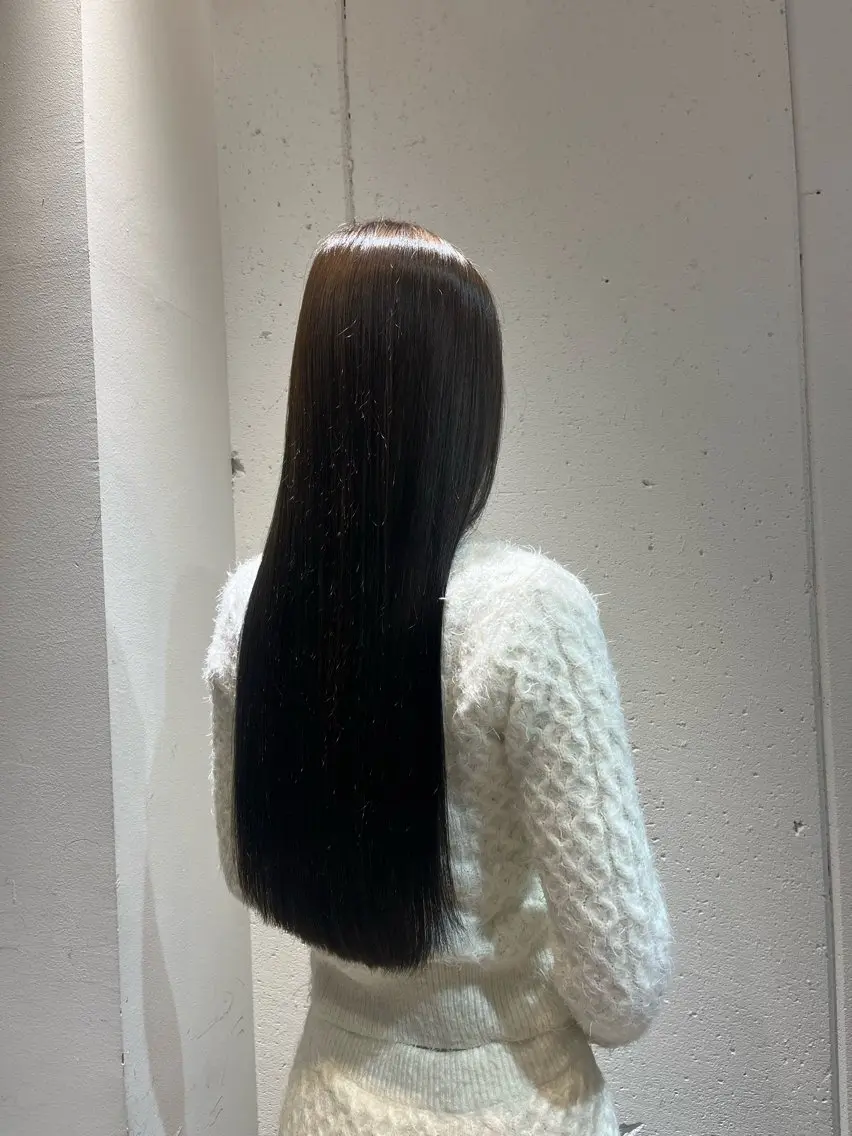 🌧️【ダメージレス！！酵素プレックス縮毛矯正】🌨️縮毛矯正＋カット💫の写真