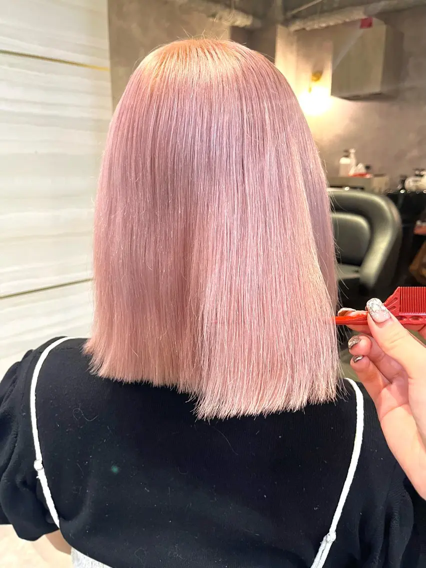ショート カラー ブリーチ ケアブリーチ ピンクカラー ホワイトピンク ヘアカラー 🤍あみ🤍暗髪オリ ーブ特化🌿髪質改善のヘアスタイル