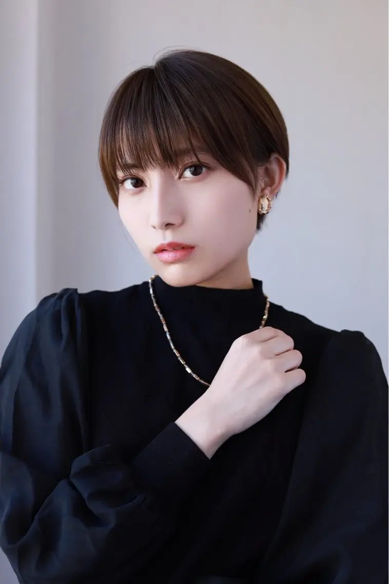 ショート カラー ヘアアレンジ 切りっぱなしボブ 前下がりボブ ボブレイヤー ハンサムショート 丸みショート カット ボブ顔周りレイヤー 艶髪髪質改善/篠本のヘアスタイル