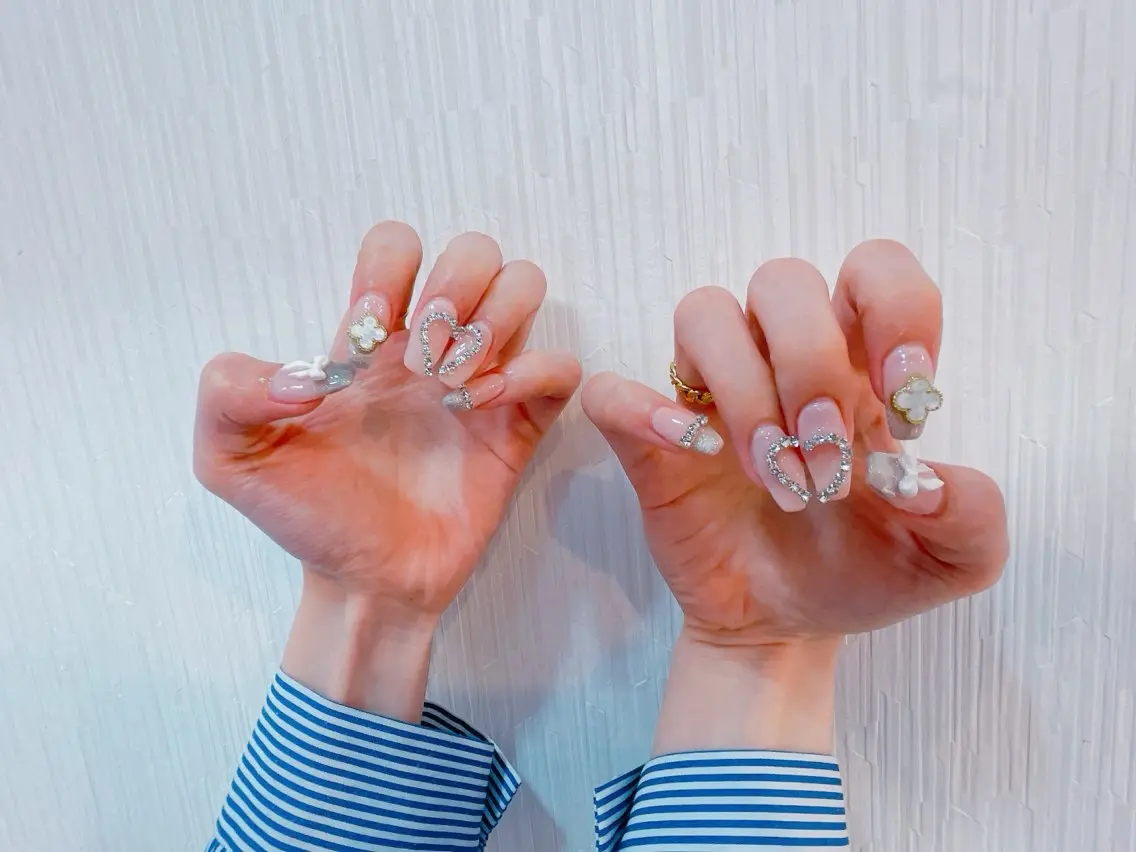 ネイル 持ち込み ハンドネイル ハンドケア 💫ゆか_ Nailartistのネイルデザイン
