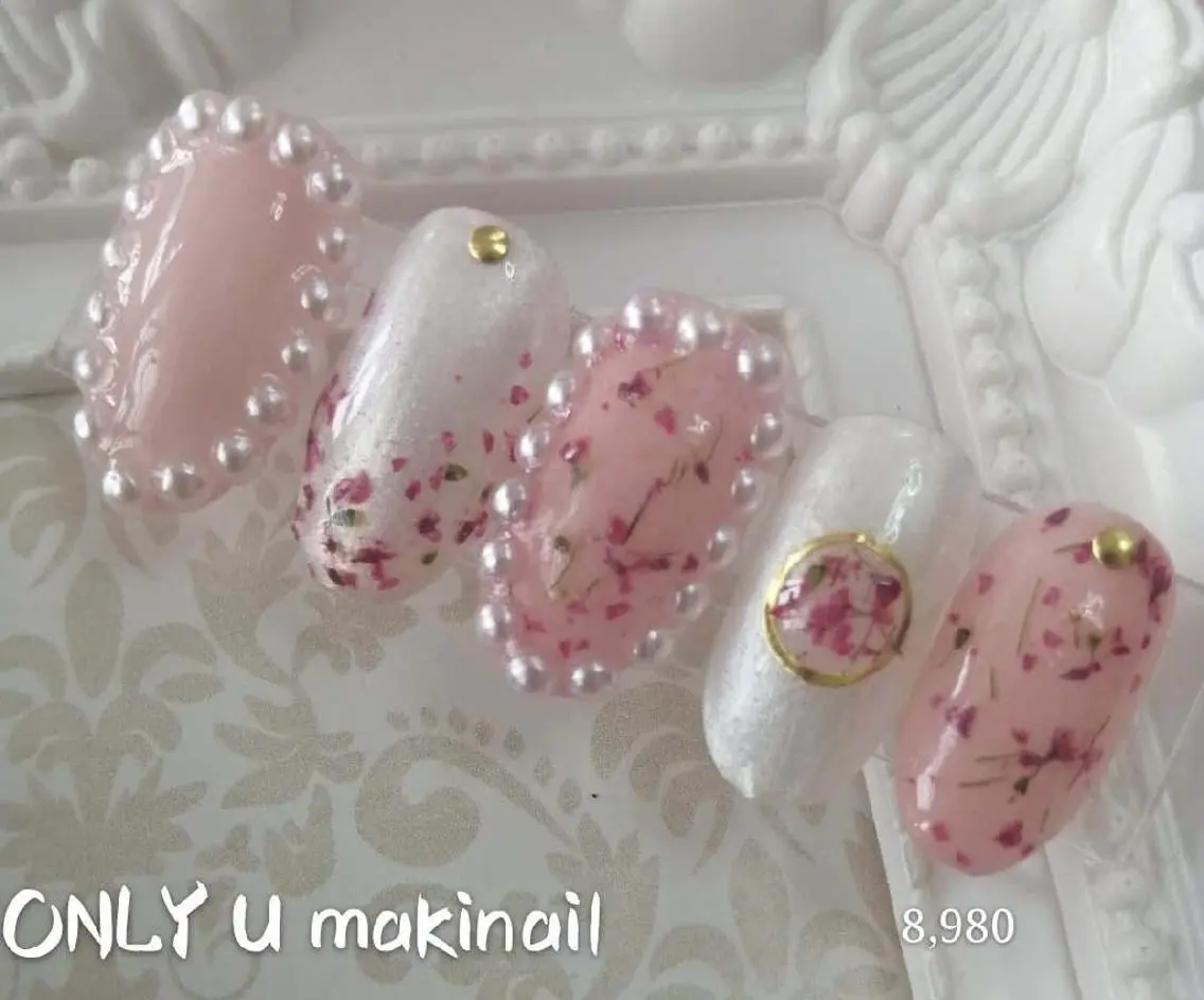 ネイル ガーリー Makinail makiのネイルデザイン