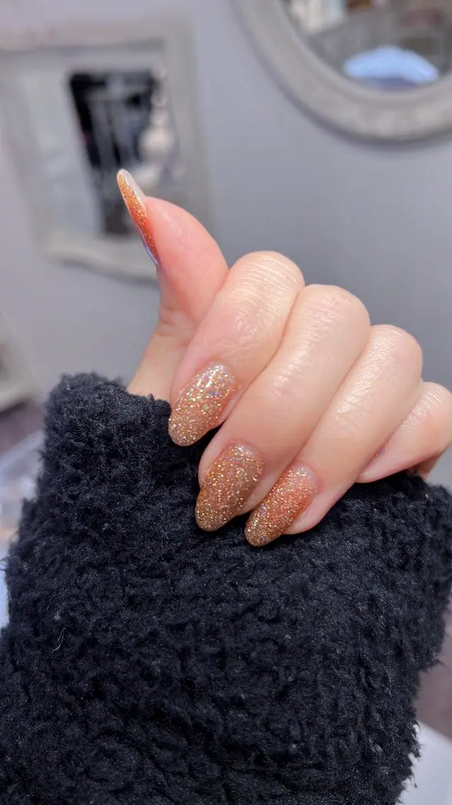 ✨マグネットネイル✨ラメネイル✨| 🖐️パーソナルカラー上品似合わせ提案付き•シンプルキラキラone color☘️✨の写真