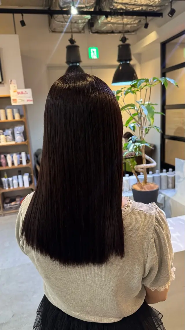 ロング カット ヘアカラー miu/レイヤー/ 透明感カラーのヘアスタイル
