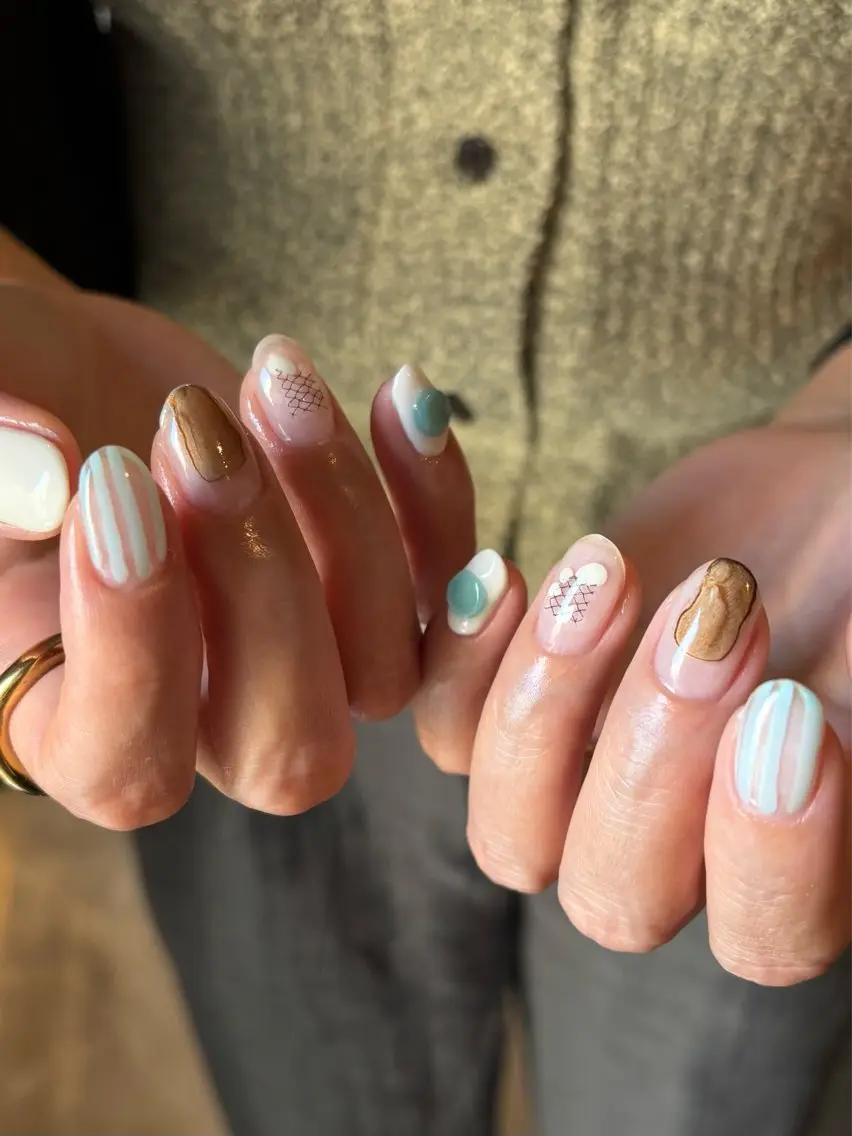 ネイル Manon Tomiのネイルデザイン