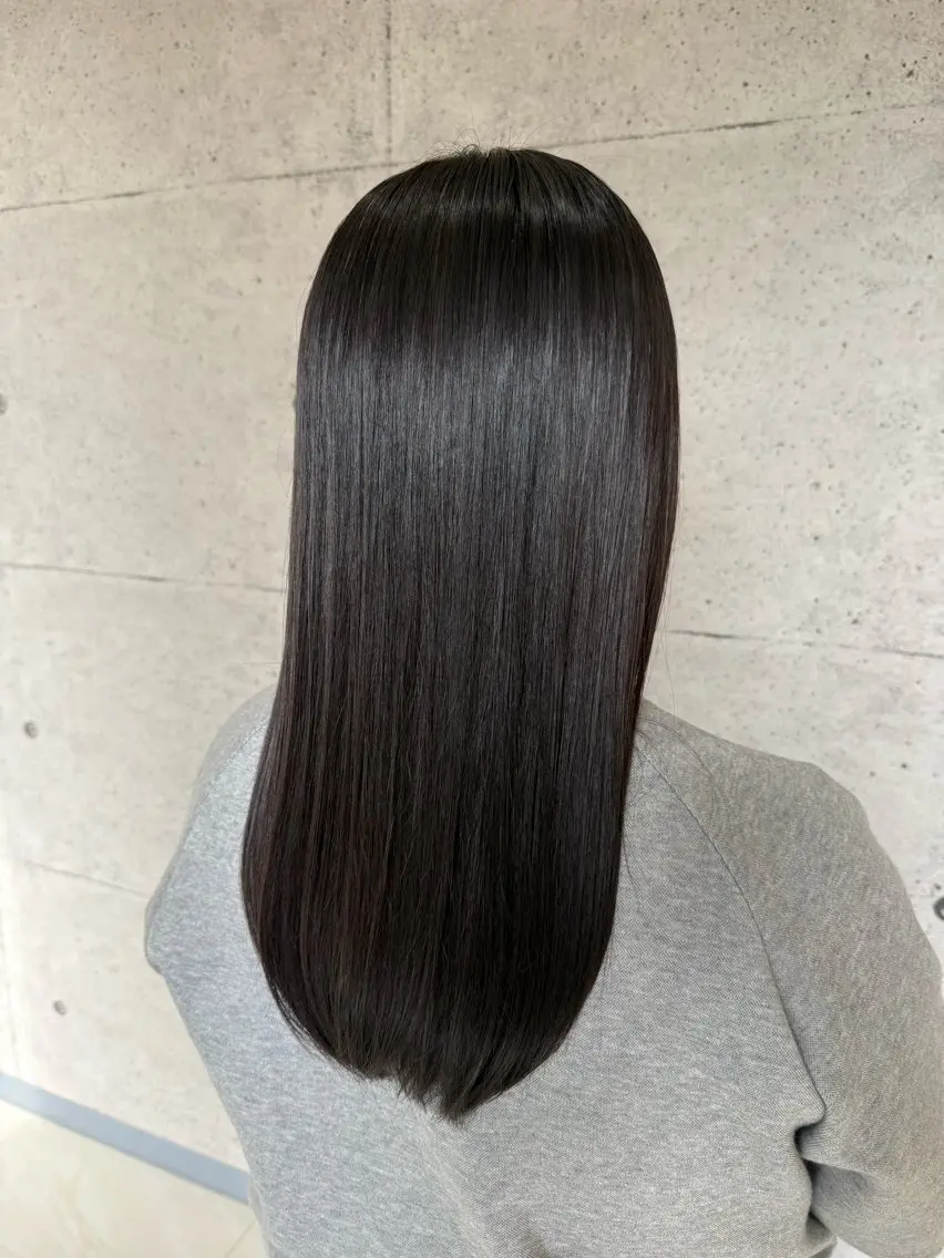 ロング カット 縮毛矯正 廣瀬 愛のヘアスタイル