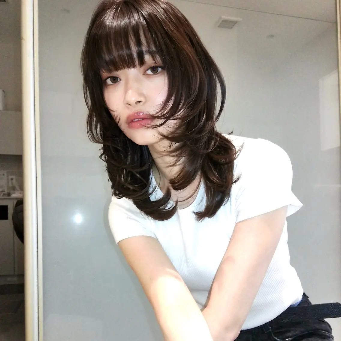 ミディアム カラー 顔まわりレイヤー レイヤーカット カット ヘアカラー トリートメント みずき/銀座 レイヤーカットのヘアスタイル