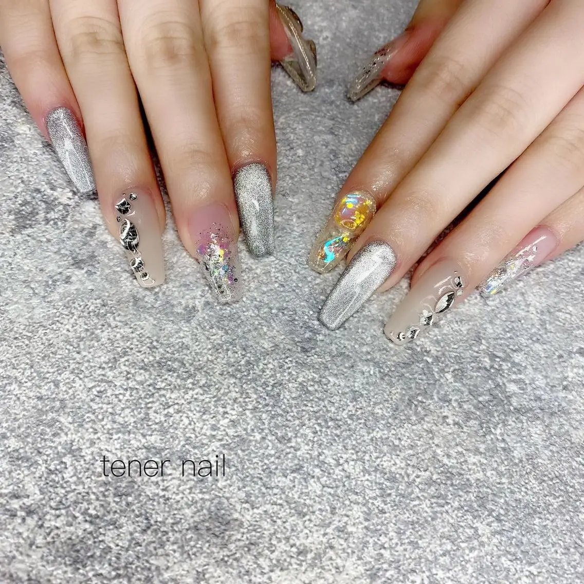 ネイル キラキラネイル マグネットネイル テネルネイル tener nailのネイルデザイン