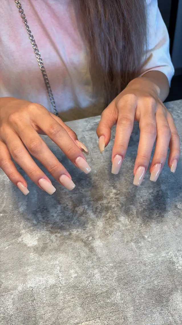 ロング ハンドネイル Ne.nail Ainaのネイルデザイン