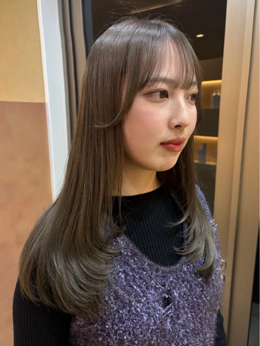 セミロング カット 金木 凜花のヘアスタイル