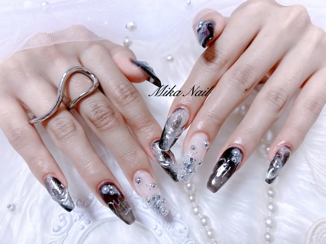ネイル ミラーネイル ニュアンスネイル Mika Nailのネイルデザイン