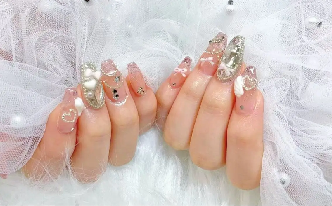 ネイル アニマル柄 チークネイル 成人式 フラッシュネイル フットネイル B·U Nail大宮 長さだし専門店のネイルデザイン