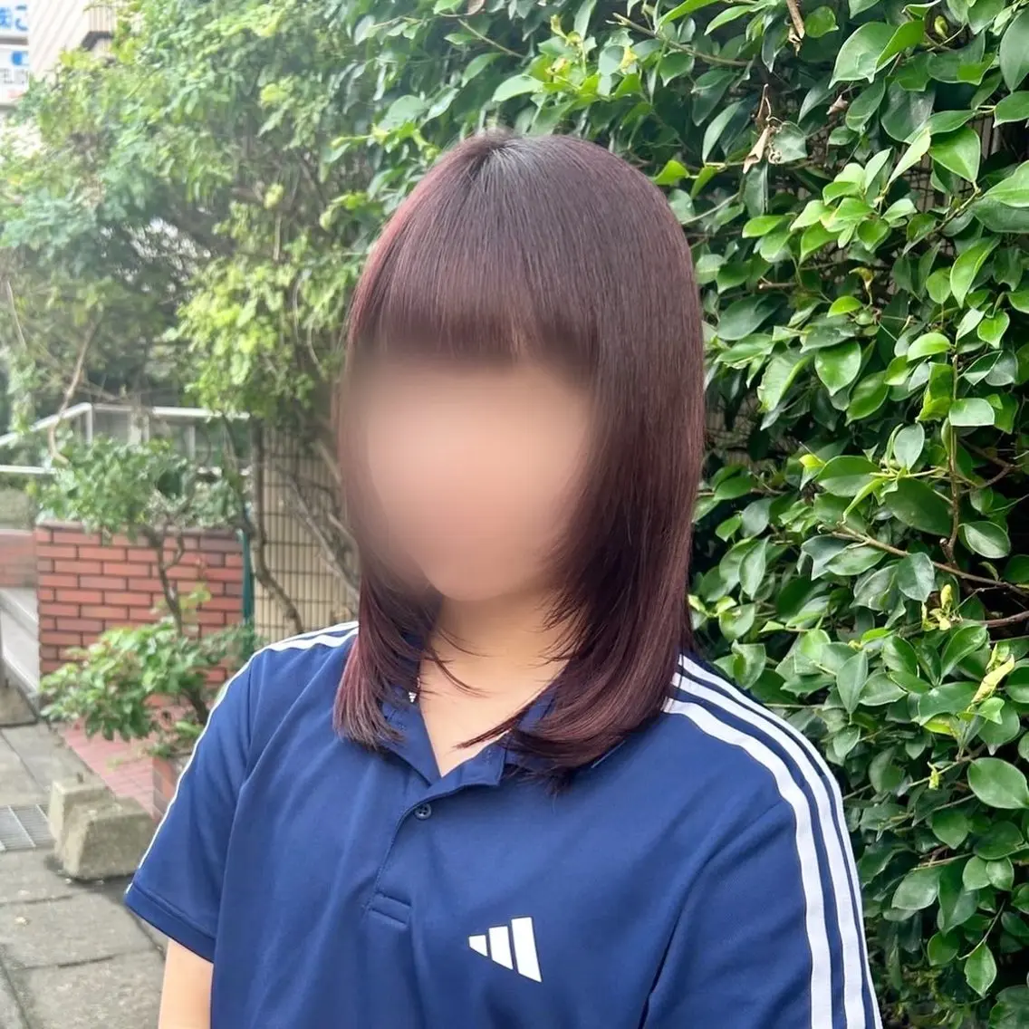 ミディアム カラー カシス レイヤーカット カット ヘアカラー トリートメント story 増田 わかなのヘアスタイル