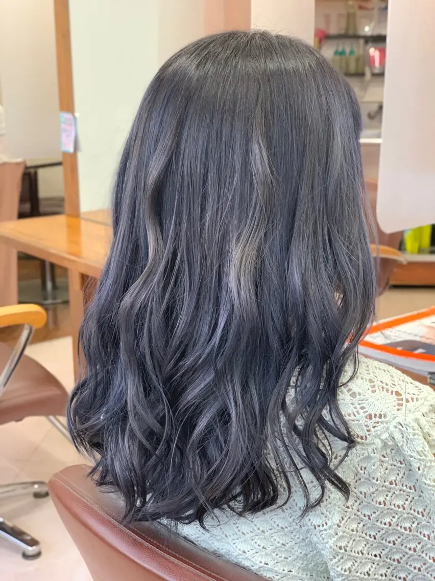 ロング カラー 比嘉 秀弥のヘアスタイル