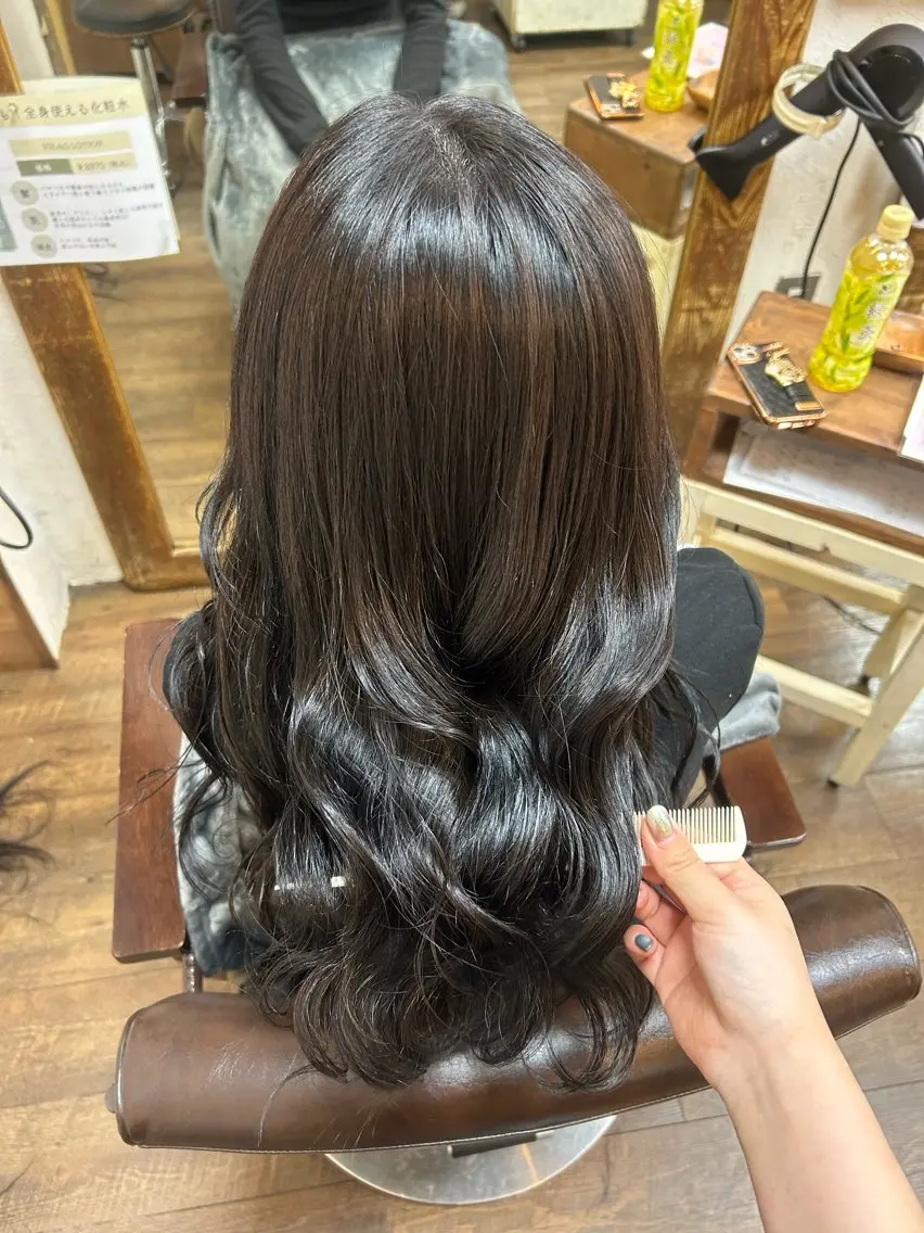 ロング カラー アッシュ アッシュブラック 黒髪 カット ヘアカラー 徳永　髪質改善 カラー🪄💫のヘアスタイル