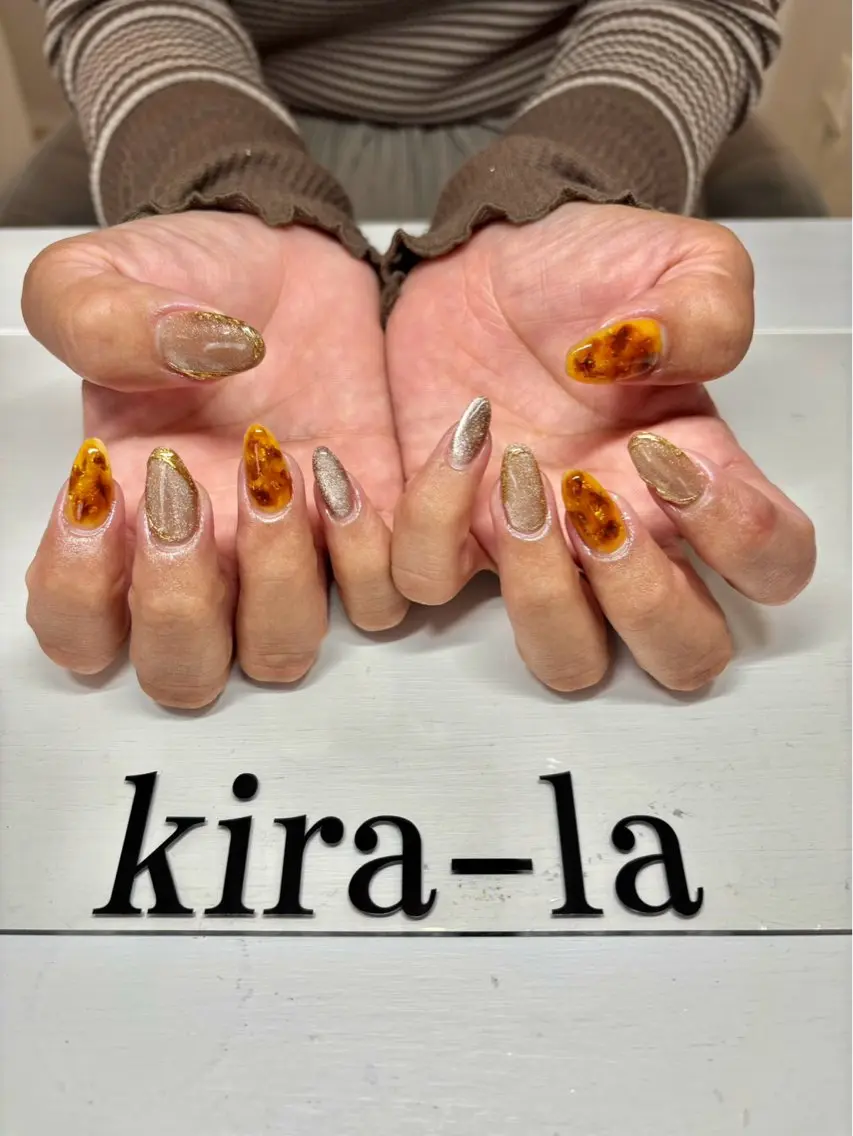 ネイル べっ甲ネイル kira-la キララ･:*..のネイルデザイン