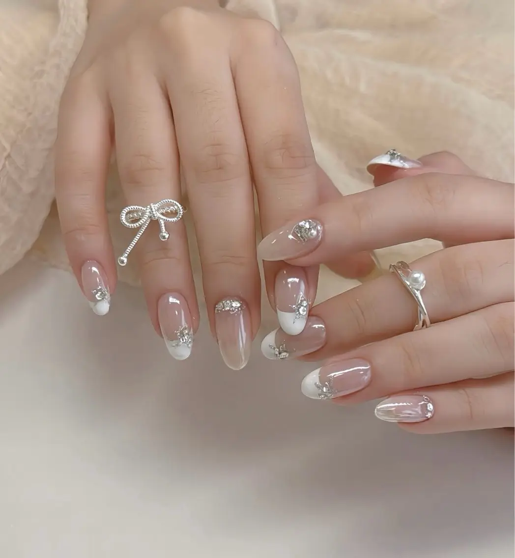 ネイル フレンチネイル 持ち込み ハンドネイル JISOO ANA.CHUOのネイルデザイン