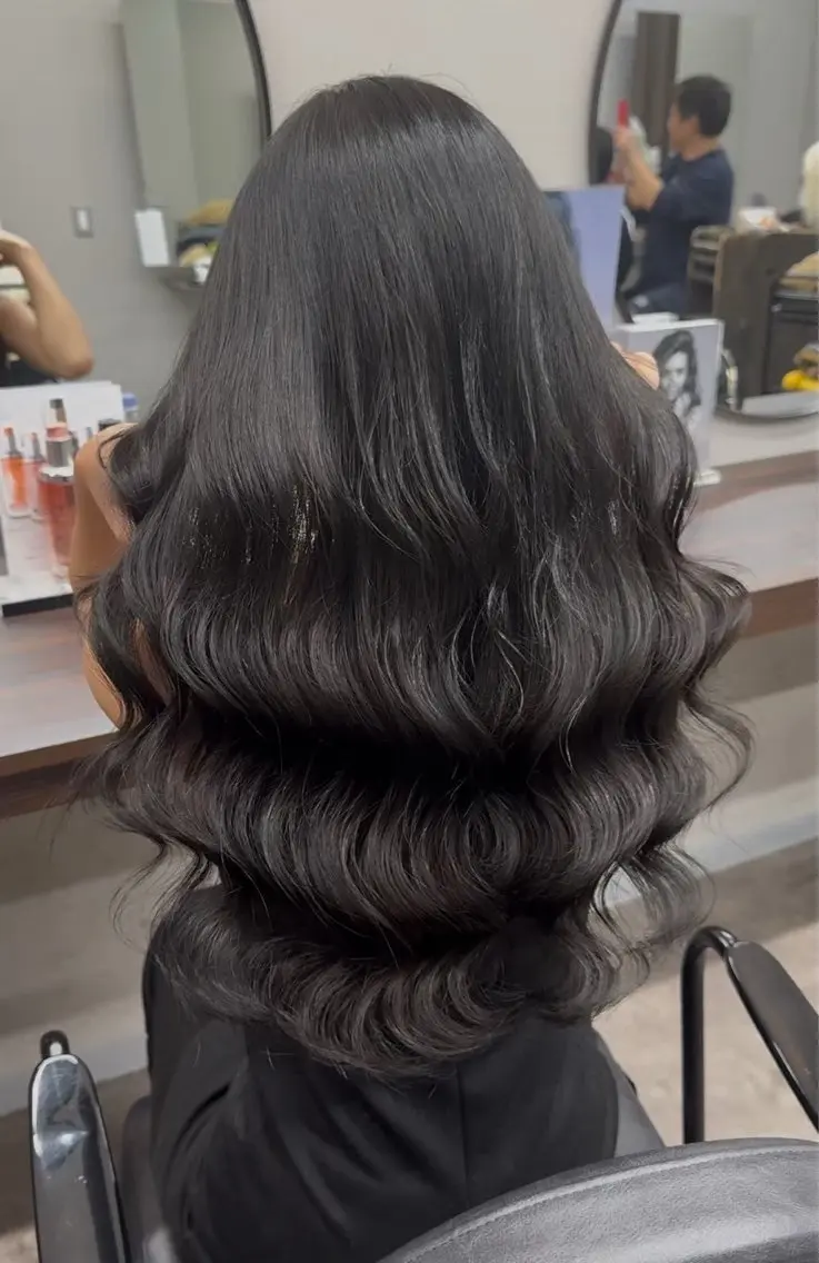 カラー 一宮 淚のヘアスタイル
