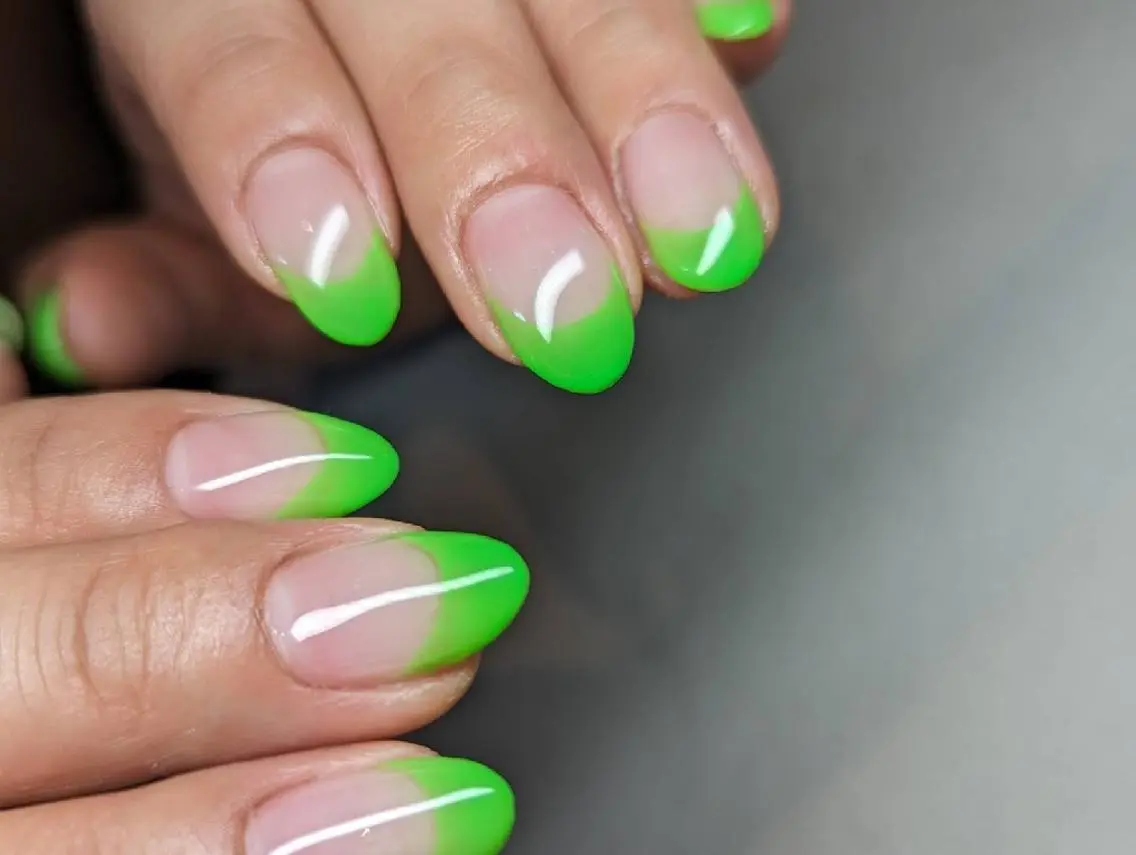 ネイル フレンチネイル Nailsalon BEeR。のネイルデザイン