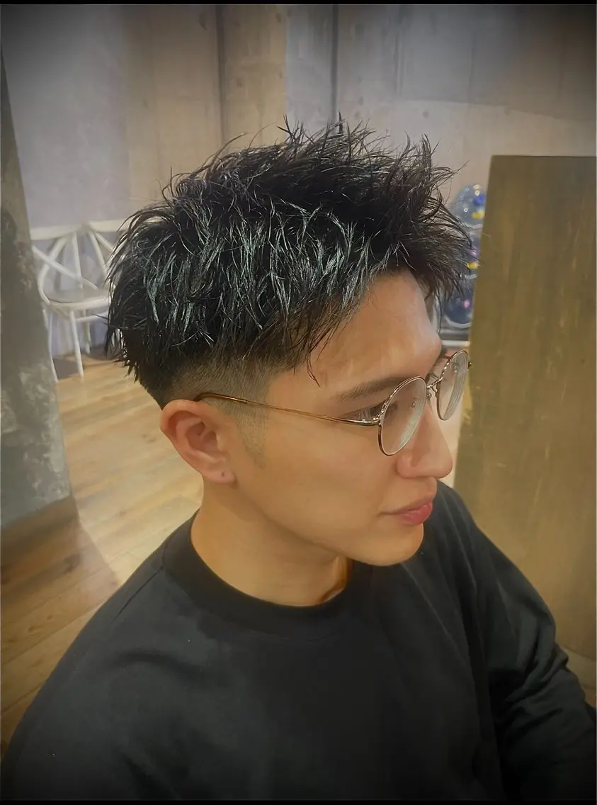 メンズ ビジネス フェードカット カット HAIRLABO 篠崎空竜のヘアスタイル