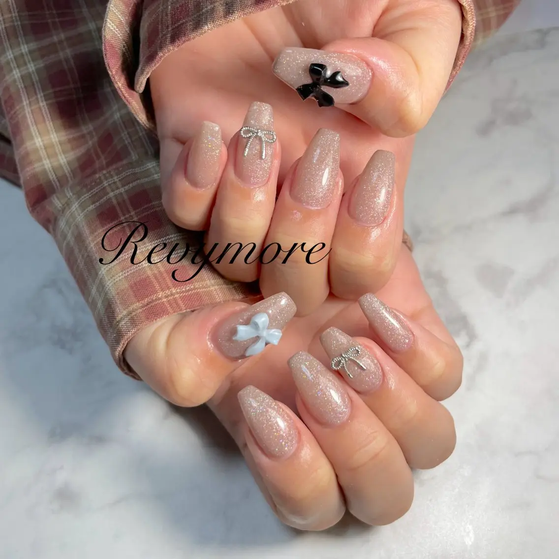 ネイル ブラウン ジェルネイル キラキラネイル 韓国ネイル ラメ(グリッター) nail salon Revymoreのネイルデザイン