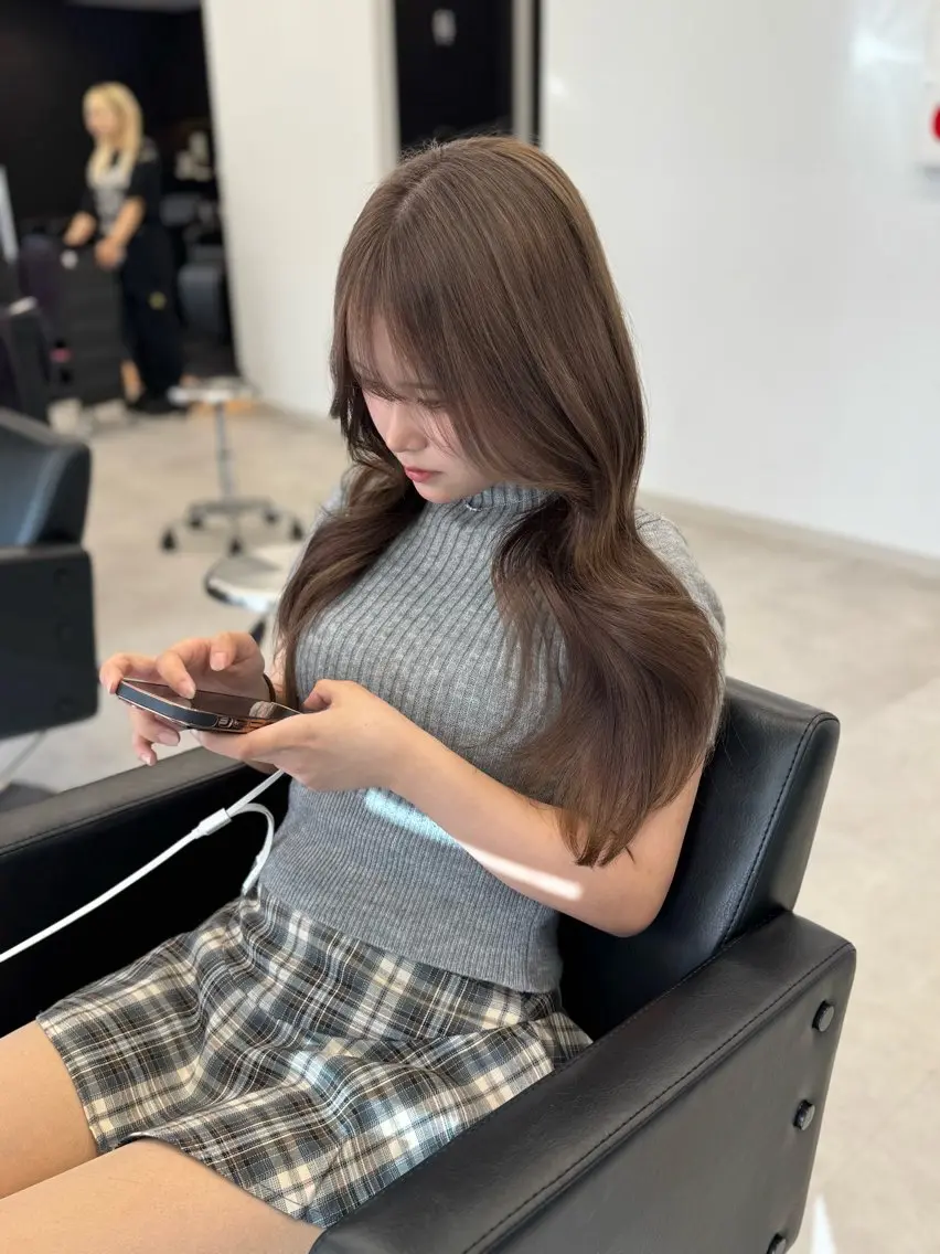 ロング カラー ブリーチ グレージュ モカグレージュ カット ヘアカラー ハイトーン/エクステ /職人/KENTAのヘアスタイル