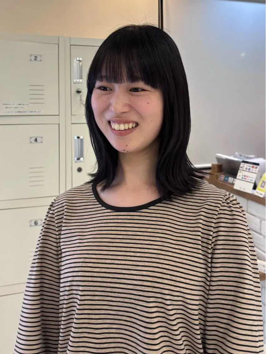 セミロング レイヤーカット カット 縮毛矯正 にゅーかわいいヘア♡ おがわゆいり౨ৎのヘアスタイル
