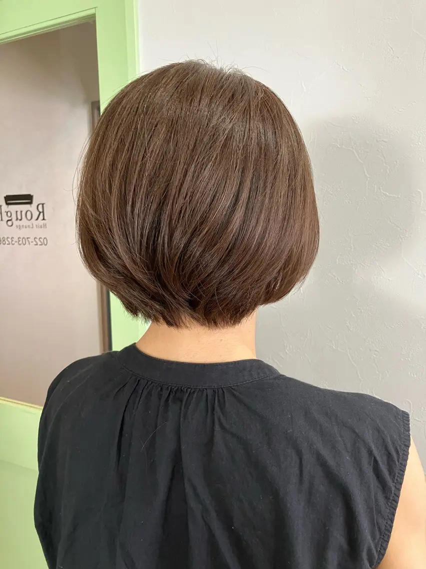 ショート カラー 須賀 知穂のヘアスタイル