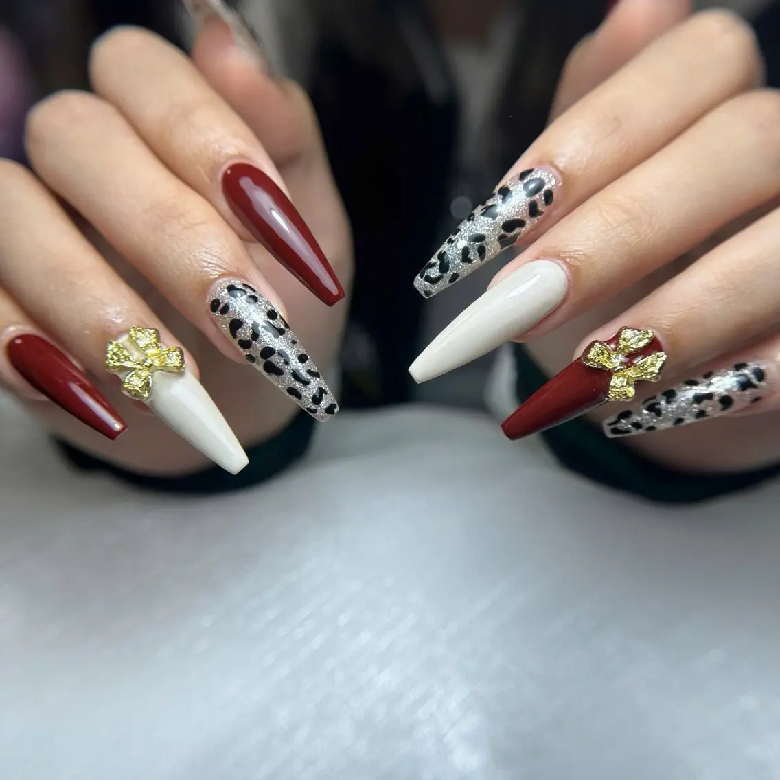 ネイル オーロラネイル 長さ出し フラッシュネイル フレンチネイル ジェルネイル ハンドネイル KITTY nailsのネイルデザイン