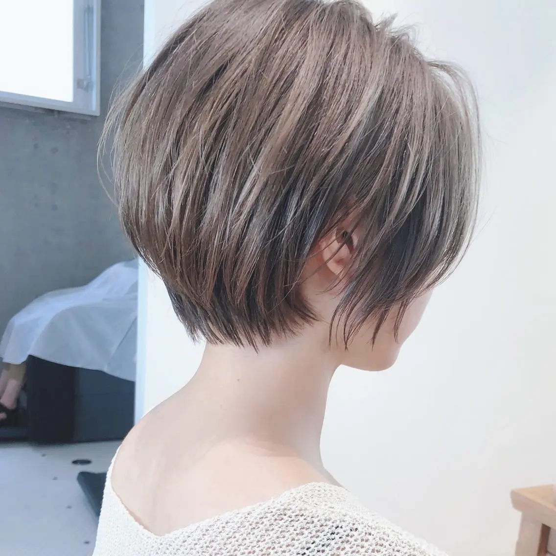 ショート カラー ショートボブ ブリーチ ハイライトカラー ハイトーンカラー ボブ カット ヘアカラー トリートメント 大人可愛いショート 原田美千留のヘアスタイル